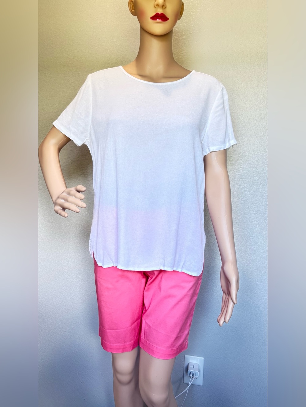 Forever 21 White Short-Sleeve Crew Neck Top